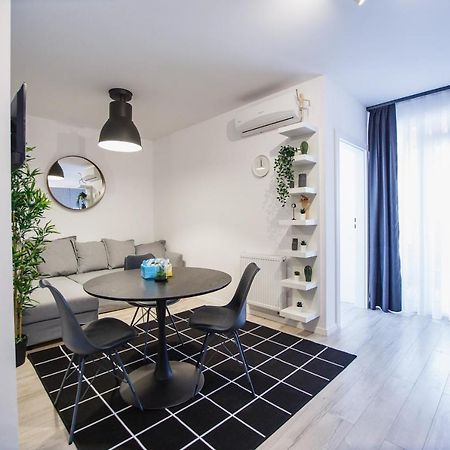 Trendy Apartment Near City Center أرادايا المظهر الخارجي الصورة