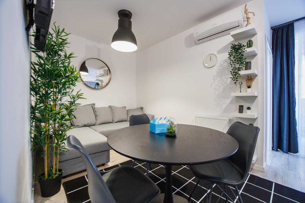 Trendy Apartment Near City Center أرادايا المظهر الخارجي الصورة