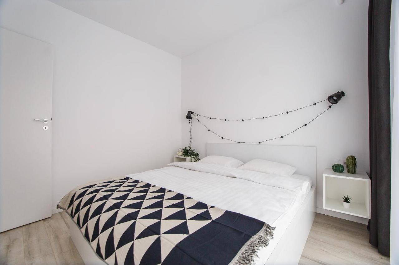 Trendy Apartment Near City Center أرادايا المظهر الخارجي الصورة